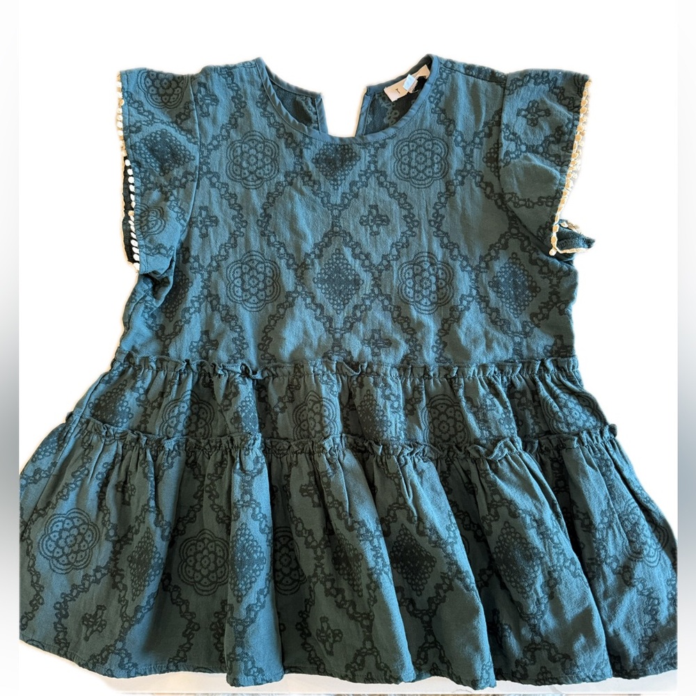 THML- embroidered green flouncy tiered top with tassel tie. Women’s size s